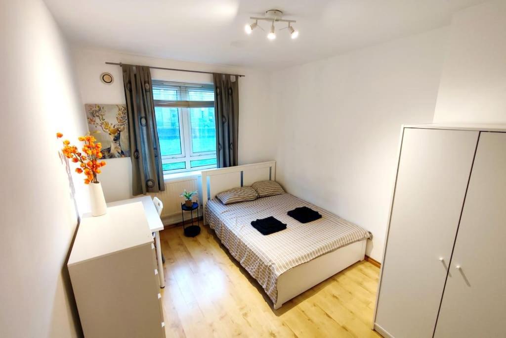 Central London Spacious Flat With 2 To 3 Bedrooms Exterior foto