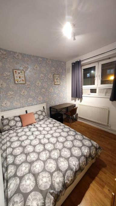Central London Spacious Flat With 2 To 3 Bedrooms Exterior foto